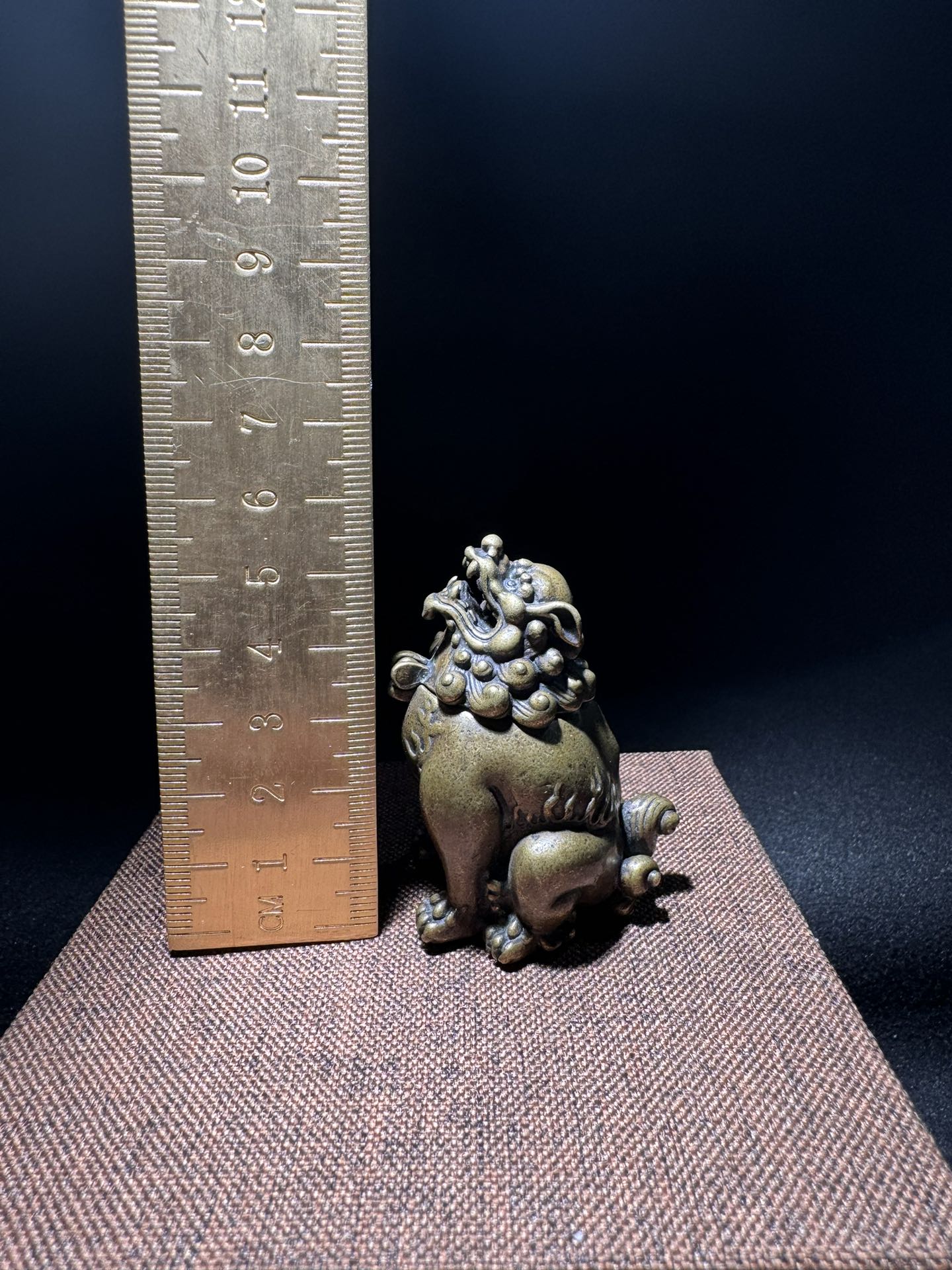 Exquisite Handcrafted Guardian Lion Incense Burner - Unique Gift for Collectors and Home Decor Enthusiasts