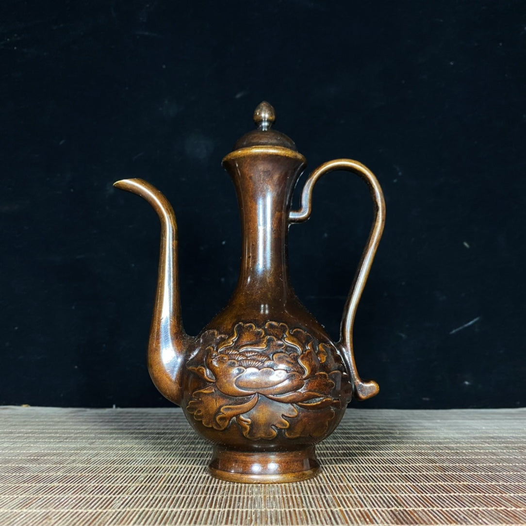 Handcrafted Pure Copper Relief Peony Wine Jug – Antique Asian Decorative Piece – Personalized Desktop Ornament – Unique Gift