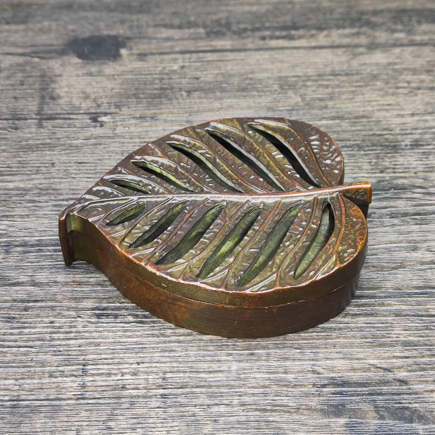 Antique Leaf-Shaped Incense Burner - Unique Tabletop Decoration - Personalized Gift - Asian Antique Decor