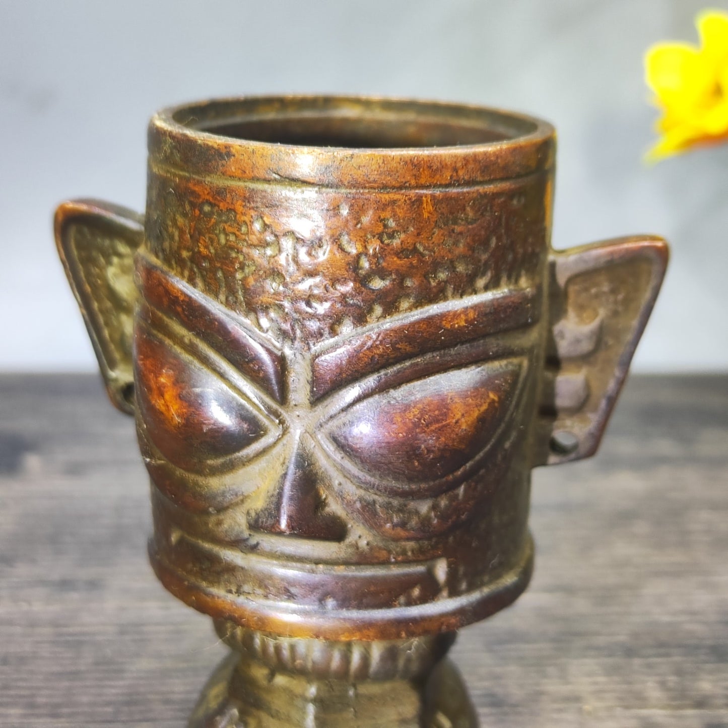 Antique Sanxingdui Mask Sculpture - Unique Desk Decor & Personalized Gift - Asian Antique Decor