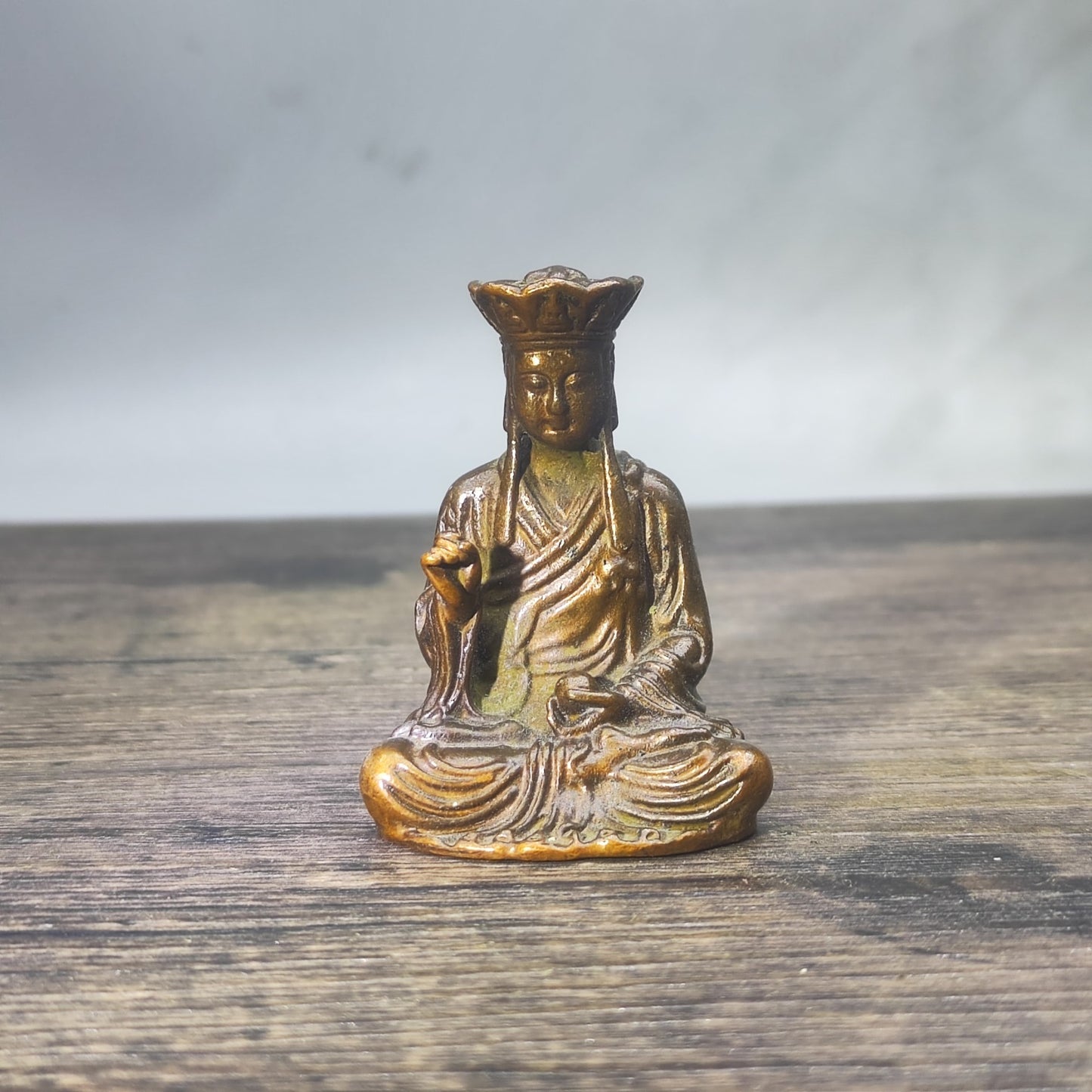 Exquisite Craftsmanship Ksitigarbha Statue - Handcrafted Collectible