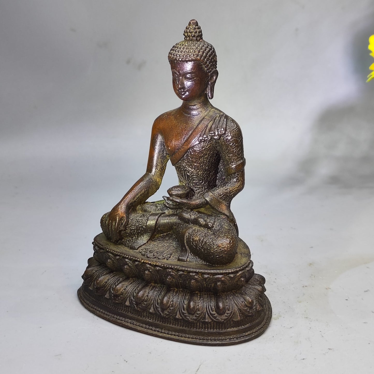 Exquisite Handcrafted Small Buddha Statue - Perfect for Antique Collection and Elegant Decor