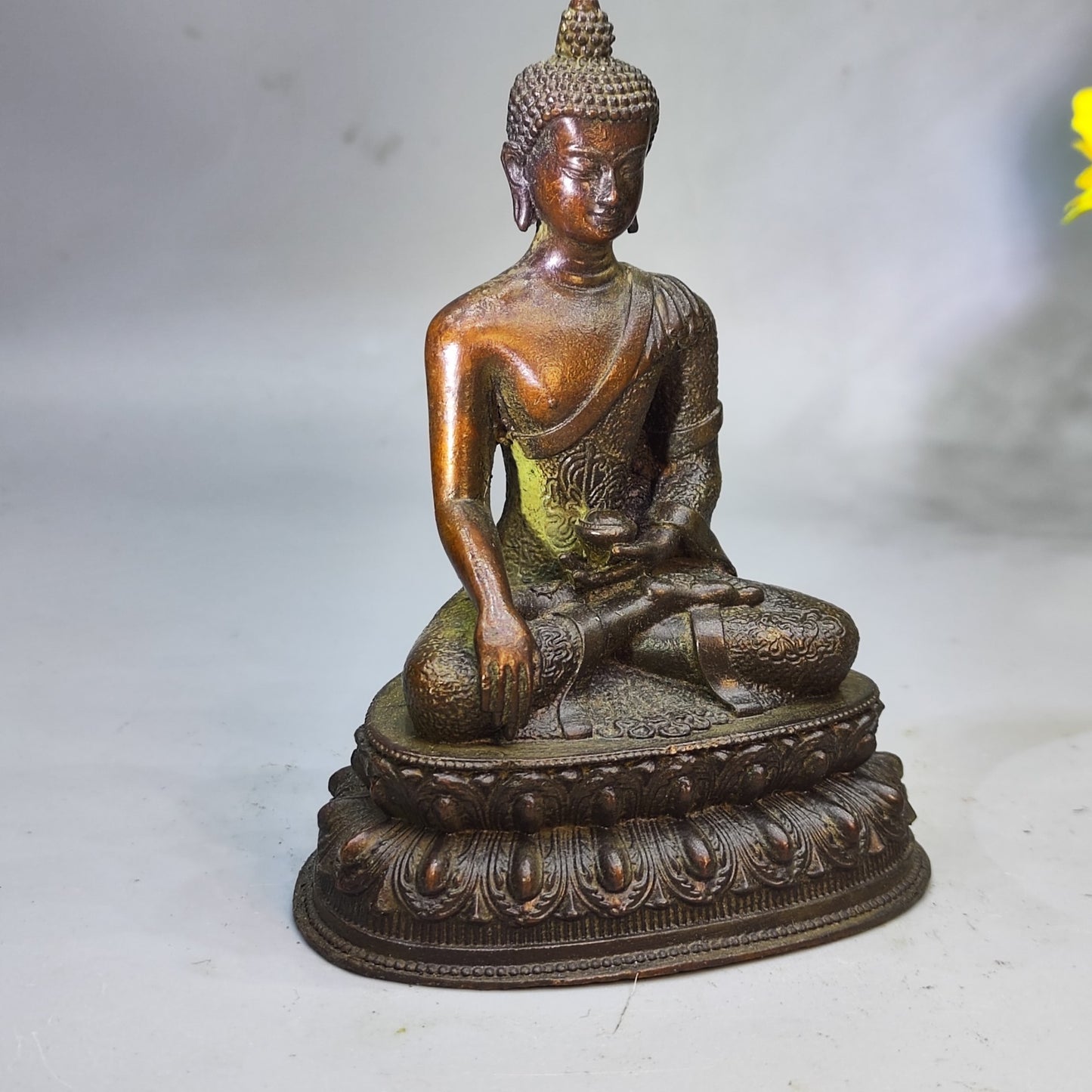 Exquisite Handcrafted Small Buddha Statue - Perfect for Antique Collection and Elegant Decor