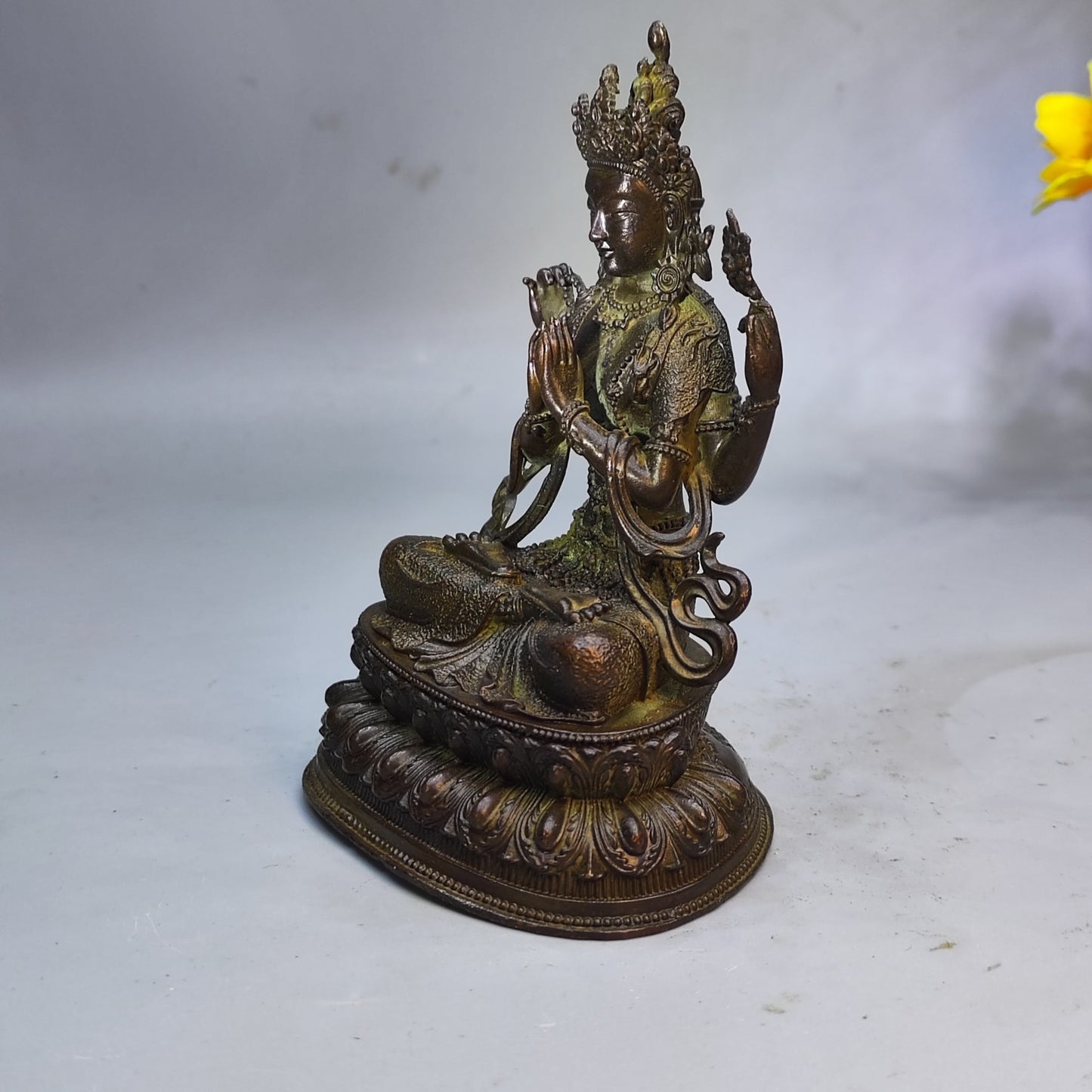 Exquisite Handcrafted Small Buddha Statue – Elegant Decor for Home and Office