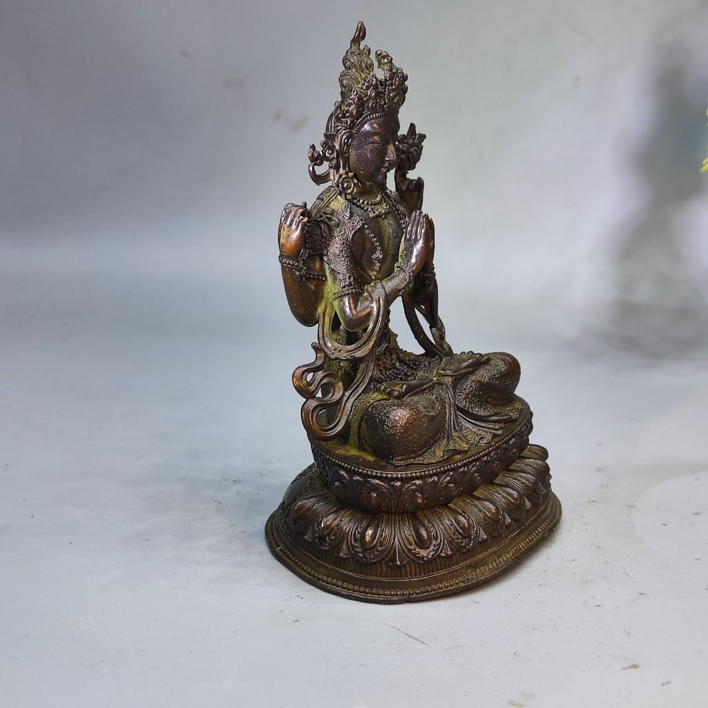 Exquisite Handcrafted Small Buddha Statue – Elegant Decor for Home and Office