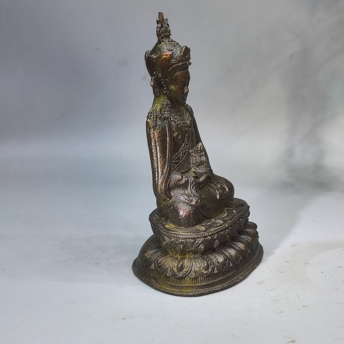 Exquisite Handcrafted Mini Buddha Statue - Elegant Decor & Collectible Treasure