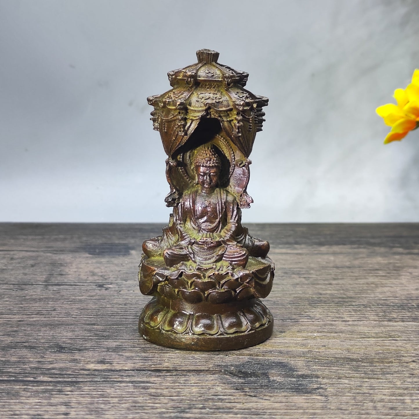 Exquisite Handcrafted Tri-Faced Buddha Statue - Elegant Home & Office Decor, Cultural Collectible