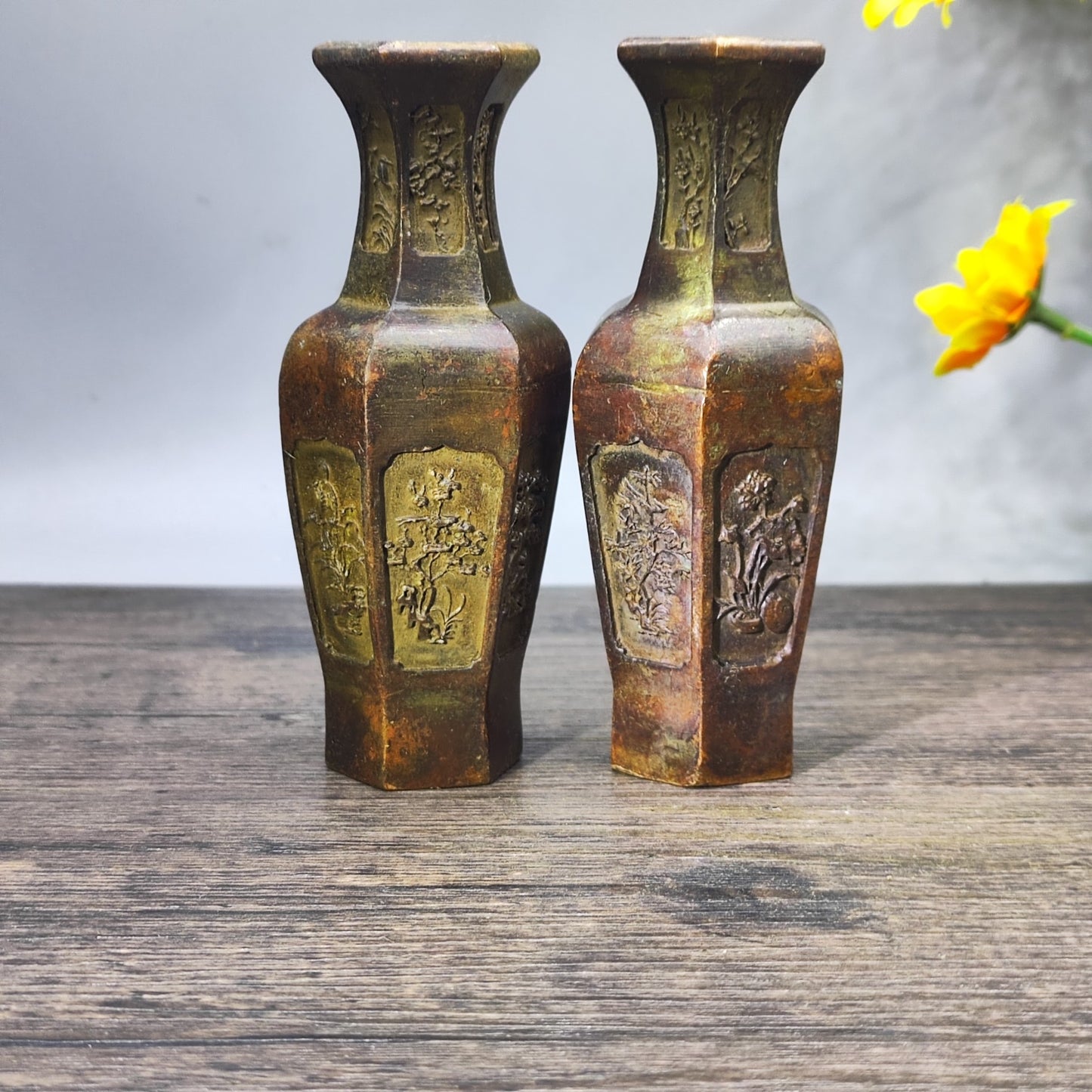 Exquisite Handcrafted Antique Small Vases - Elegant Home and Office Décor