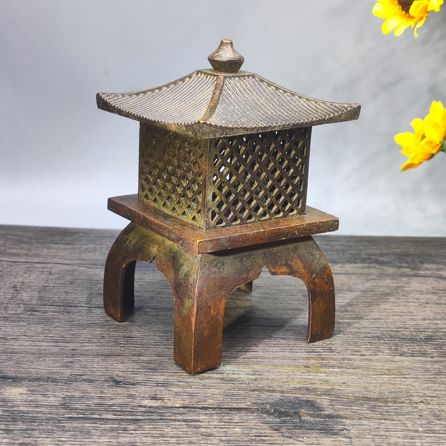 Exquisite Handcrafted Pavilion Incense Burner - Elegant Home & Office Décor