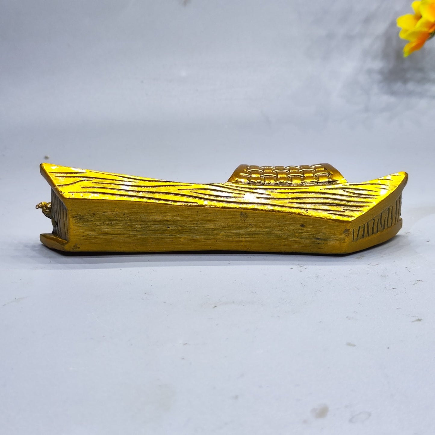 Exquisite Hand-Carved Fishing Boat Incense Holder: A Touch of History and Culture