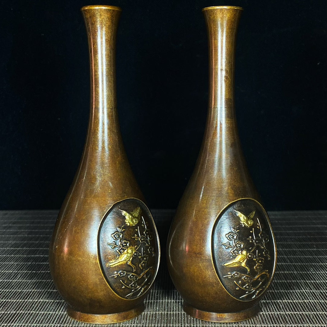 Exquisite Pair of Pure Copper Vases with Engraved Bird and Flower Patterns - Masterful Craftsmanship, Historical Cultural Treasures