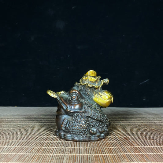 Handcrafted Gilded Brass Toad Statue - Symbol of Wealth, Elegant Decor