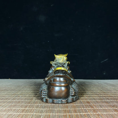 Handcrafted Gilded Brass Toad Statue - Symbol of Wealth, Elegant Decor