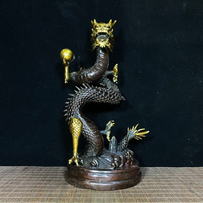 Ancient and Precious Antique Gilded Bronze Dragon Statue - A Masterpiece of History and Craftsmanship