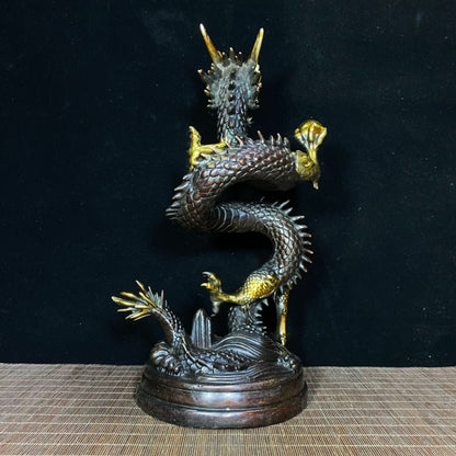 Ancient and Precious Antique Gilded Bronze Dragon Statue - A Masterpiece of History and Craftsmanship