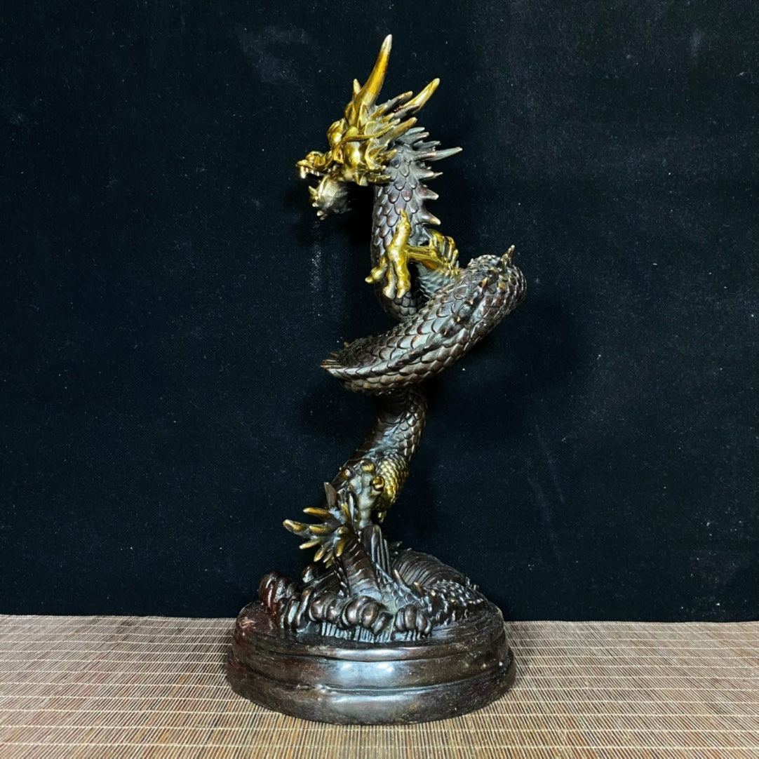 Ancient and Precious Antique Gilded Bronze Dragon Statue - A Masterpiece of History and Craftsmanship