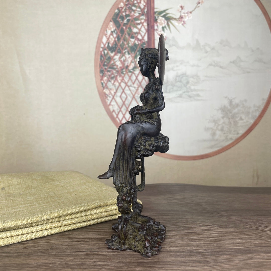 Elegant Chang'e Statue - Exquisite Craftsmanship, Handcrafted Unique Gift, Rare Collectible