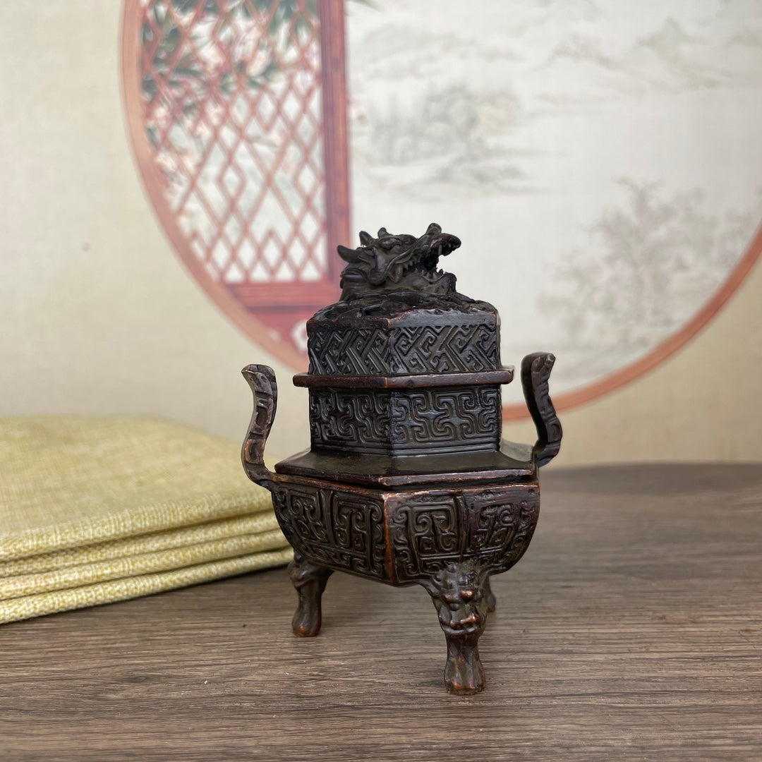 Exquisite Hand-Carved Incense Burner - A Unique Gift for Antique Collectors and Home Decor Enthusiasts