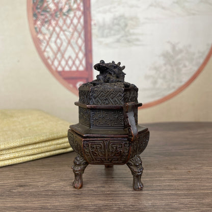 Exquisite Hand-Carved Incense Burner - A Unique Gift for Antique Collectors and Home Decor Enthusiasts