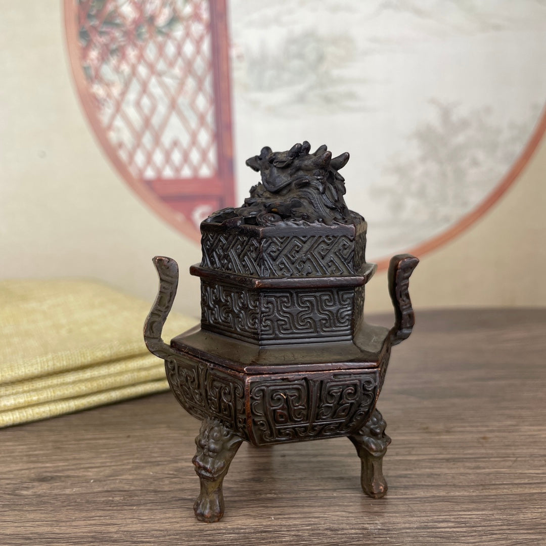 Exquisite Hand-Carved Incense Burner - A Unique Gift for Antique Collectors and Home Decor Enthusiasts