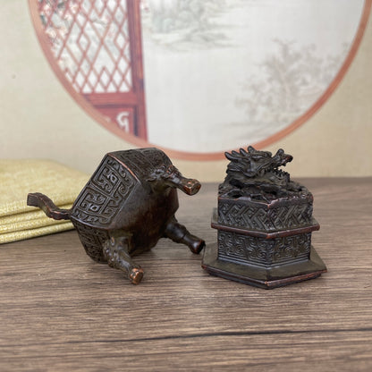 Exquisite Hand-Carved Incense Burner - A Unique Gift for Antique Collectors and Home Decor Enthusiasts