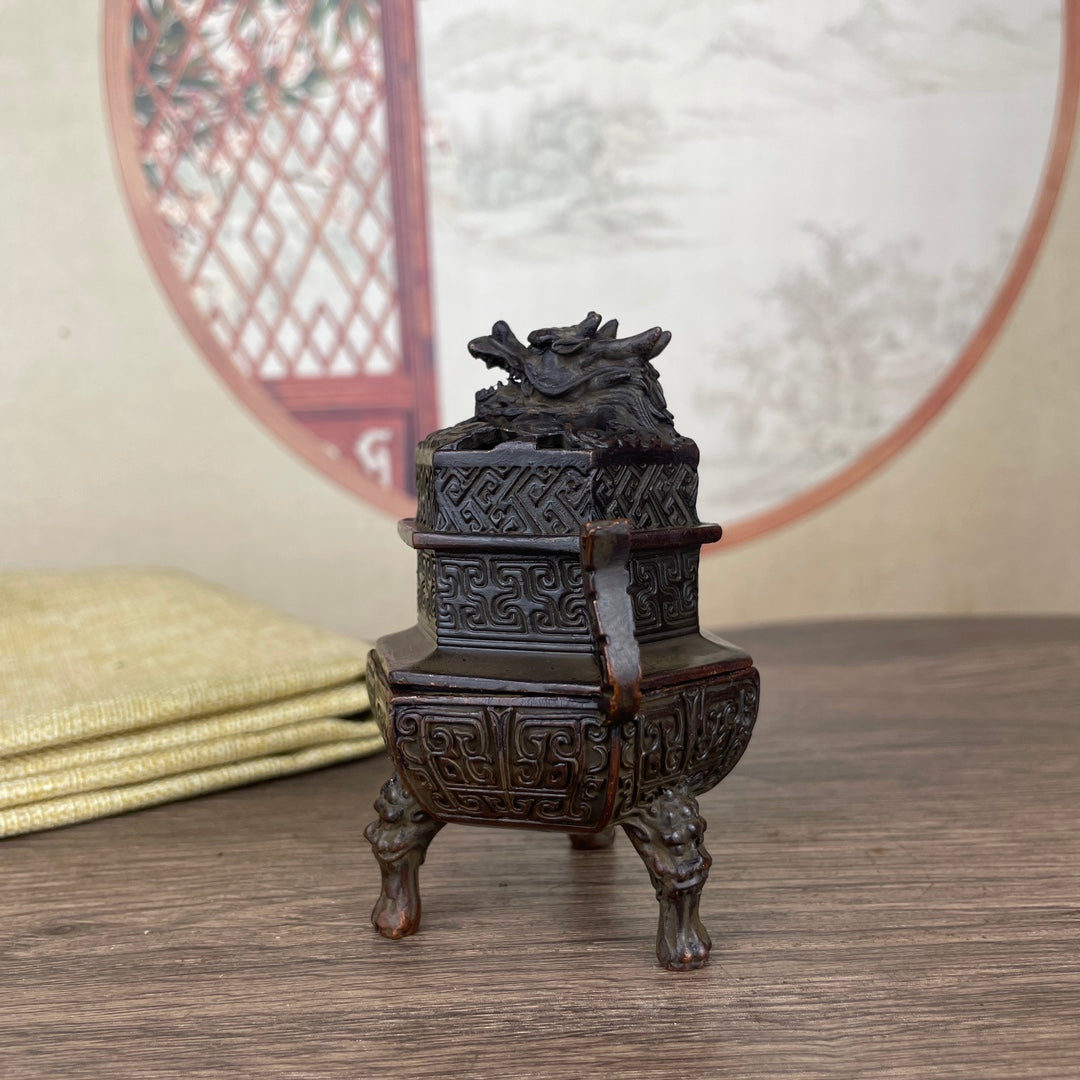 Exquisite Hand-Carved Incense Burner - A Unique Gift for Antique Collectors and Home Decor Enthusiasts