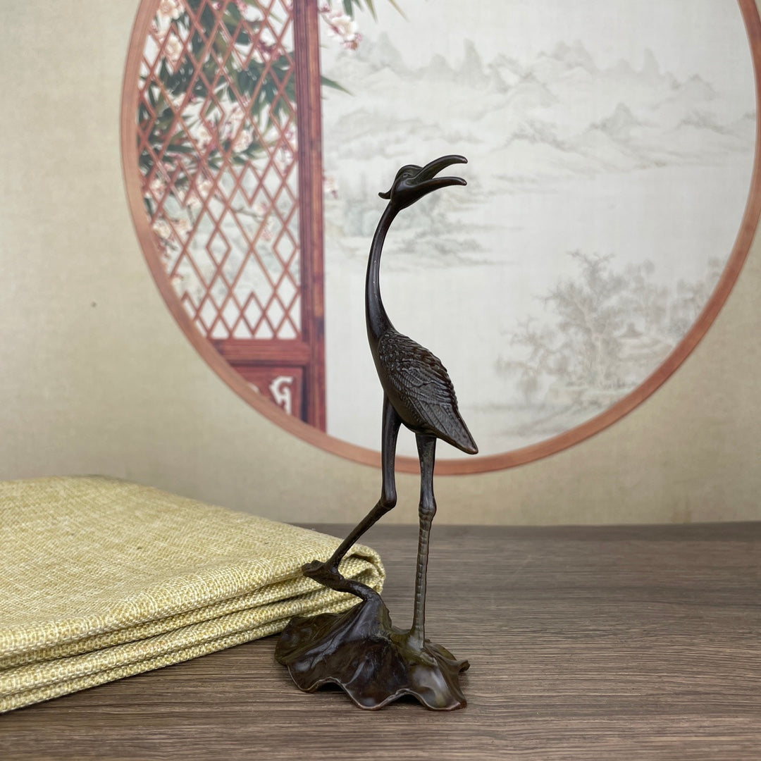 Exquisite Handcrafted Crane Statue - Perfect Gift for Collectors and Decor Enthusiasts