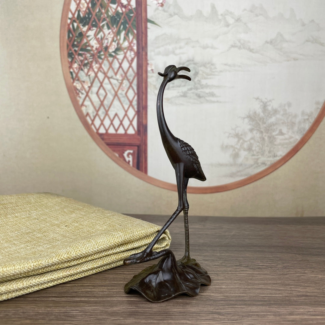 Exquisite Handcrafted Crane Statue - Perfect Gift for Collectors and Decor Enthusiasts