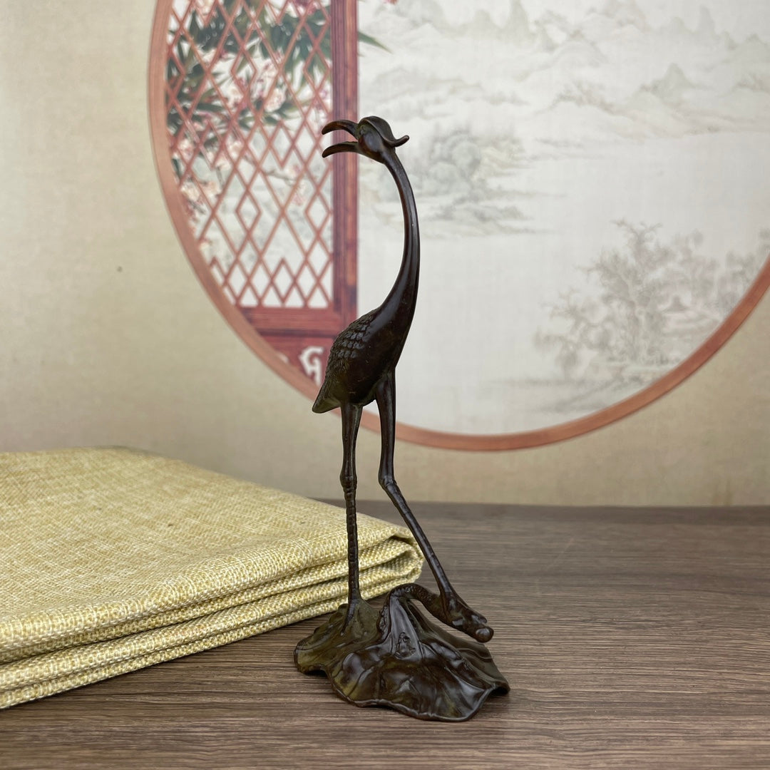 Exquisite Handcrafted Crane Statue - Perfect Gift for Collectors and Decor Enthusiasts