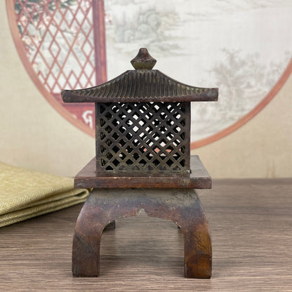 Exquisite Handcrafted Palace Lantern Incense Burner - A Unique Gift for Antique Collectors and Home Decor Enthusiasts