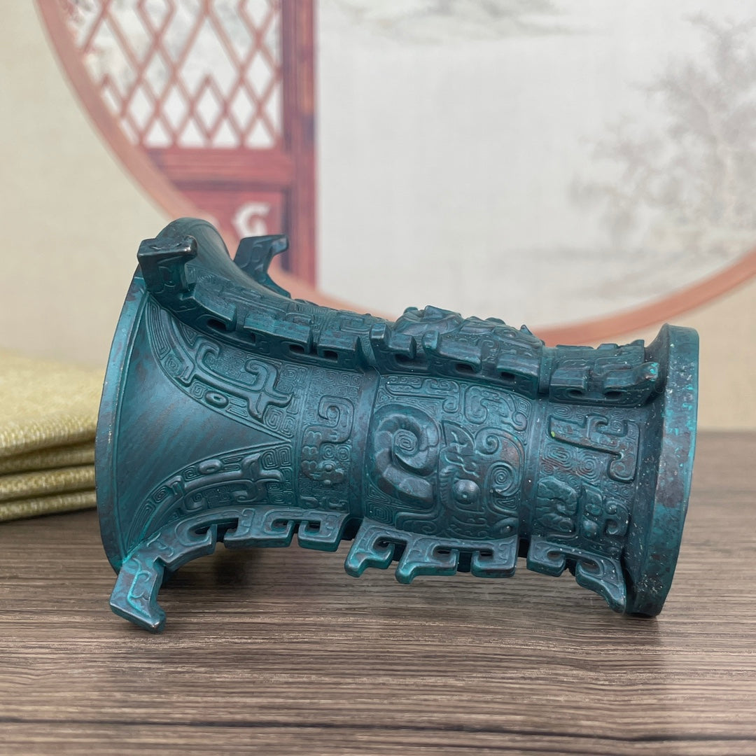 Exquisite Handcrafted Bronze He Zun - A Rare Historical Art Piece for Collectors and Decor Enthusiasts