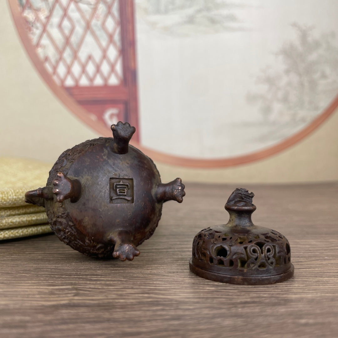 Exquisite Handcrafted Three-Legged Incense Burner - A Unique Gift for Collectors and Home Decor Lovers