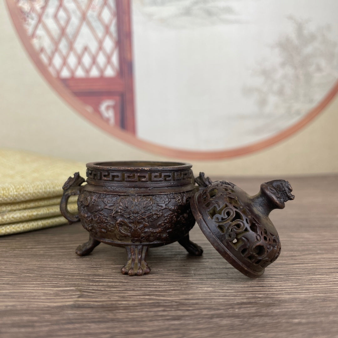 Exquisite Handcrafted Three-Legged Incense Burner - A Unique Gift for Collectors and Home Decor Lovers