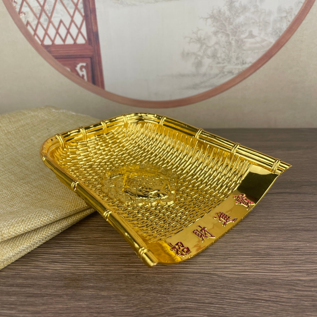 Handcrafted Golden Toad Dustpan Desk Ornament - Exquisite Decor Piece