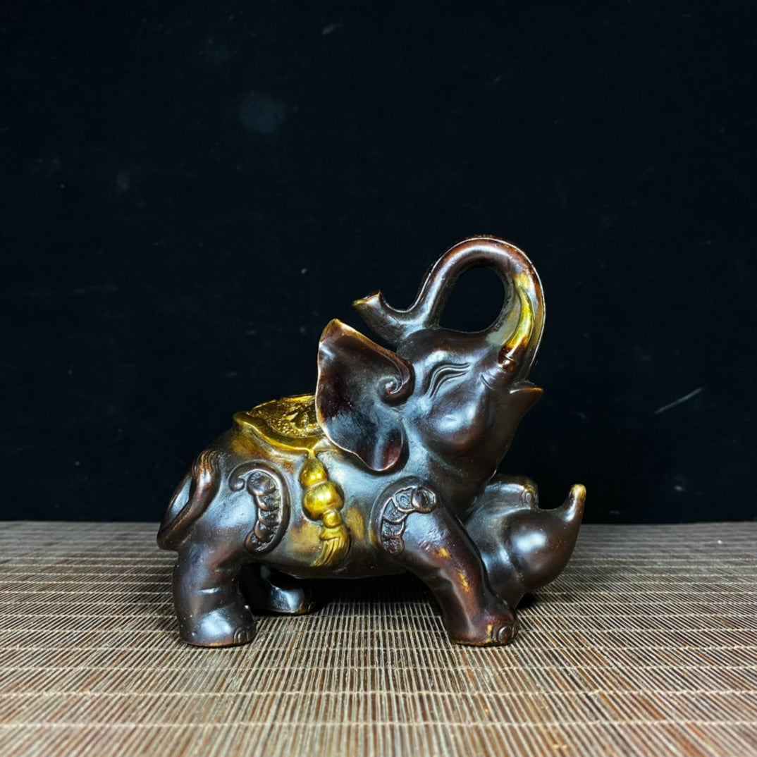 Exquisite Pair of Gilded Bronze Elephant Statues - Symbol of Wealth and Good Luck