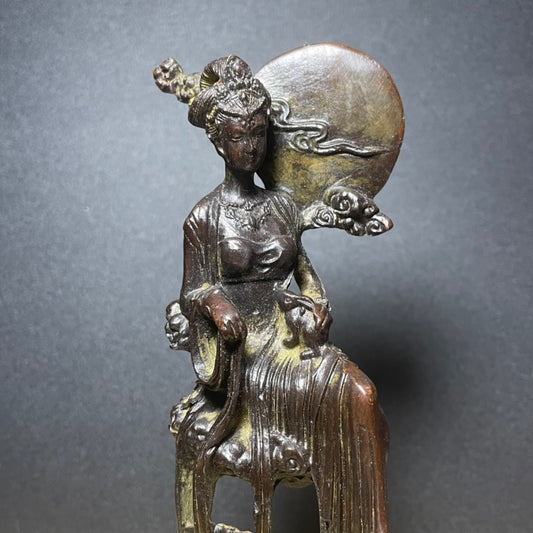 Exquisitely Carved Chang'e Statue - Handcrafted & Unique Gift