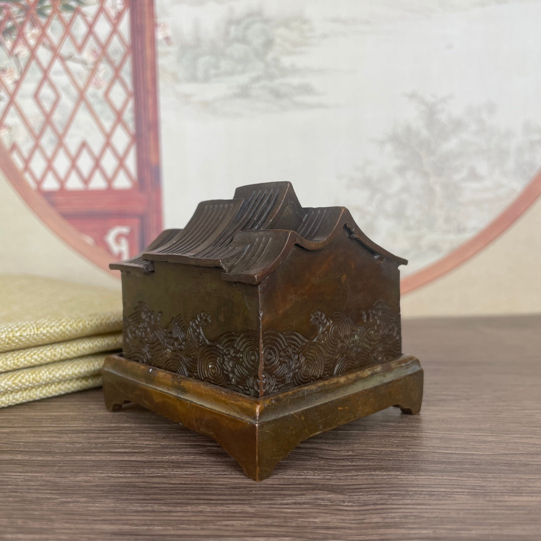 Exquisite Craftsmanship House-shaped Incense Burner - A Unique Gift for Collectors and Interior Design Enthusiasts