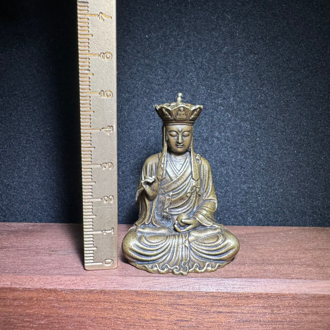 Handcrafted Brass Ksitigarbha Bodhisattva Statue - Exquisite Art Piece for Collectors & Decor Enthusiasts