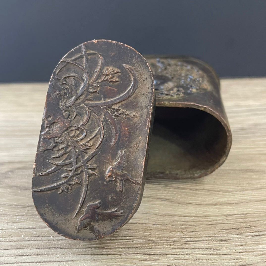 Exquisite Hand-Carved Tobacco Box - Rare Artwork, Unique Gift