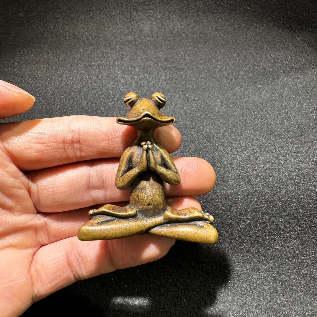 Charming Meditating Frog Statue - Premium Brass Handcrafted Art Piece