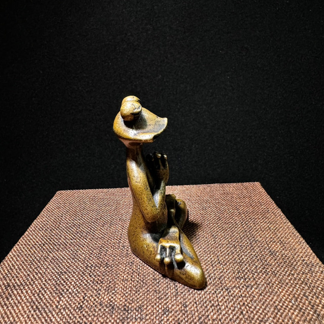 Charming Meditating Frog Statue - Premium Brass Handcrafted Art Piece