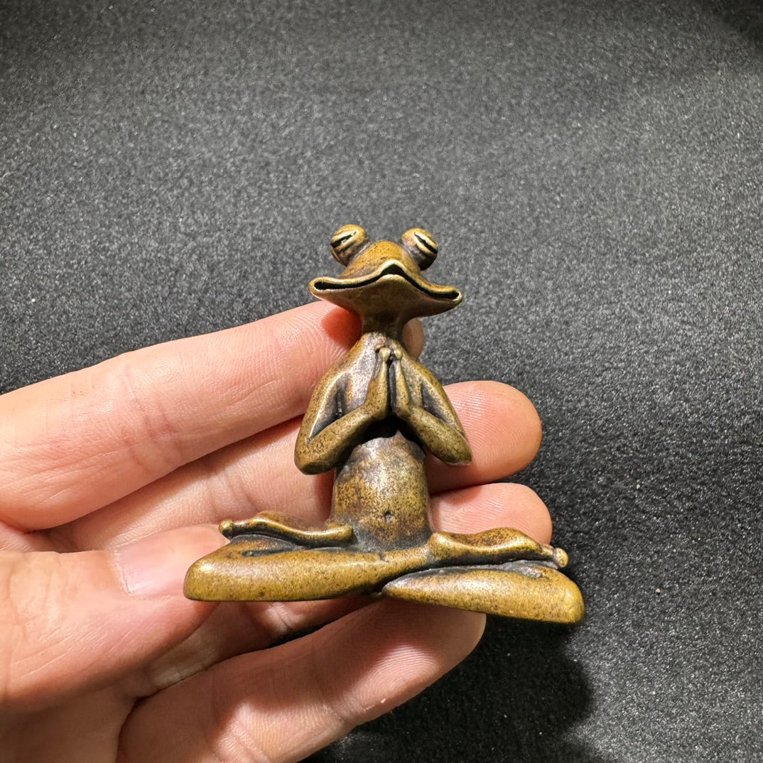 Charming Meditating Frog Statue - Premium Brass Handcrafted Art Piece