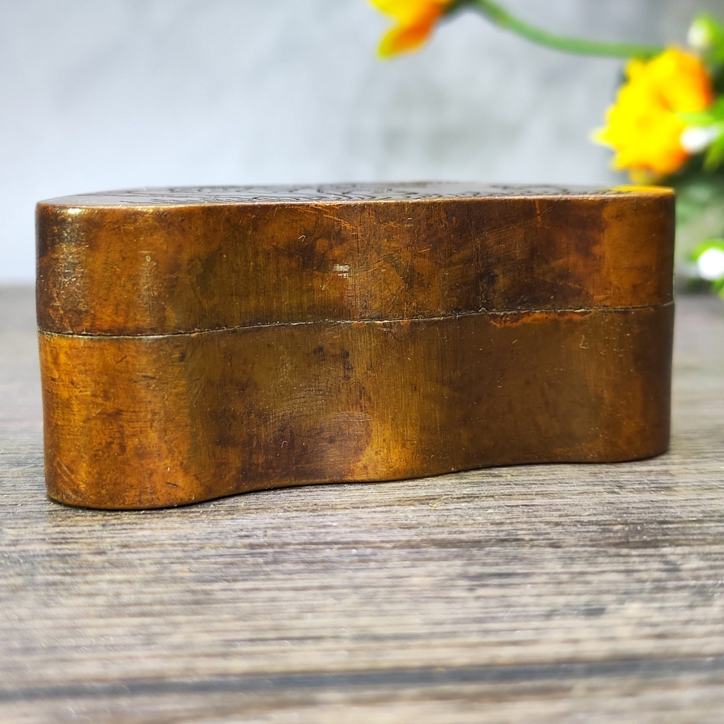 Exquisite Carved Ingot Ink Box - Handcrafted Vintage Art Piece, Unique Gift