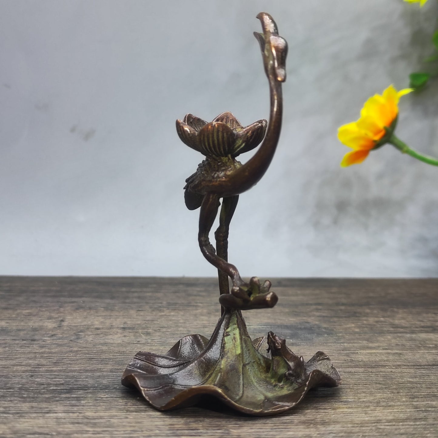 Exquisitely Carved Crane Backflow Incense Burner - Handcrafted Art Piece, Vintage Style, Unique Gift