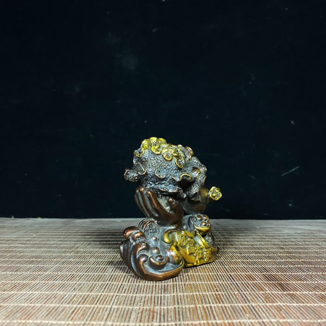 Exquisite Handcrafted Pure Copper Gilded Cabbage Statue - Symbol of Wealth and Good Fortune