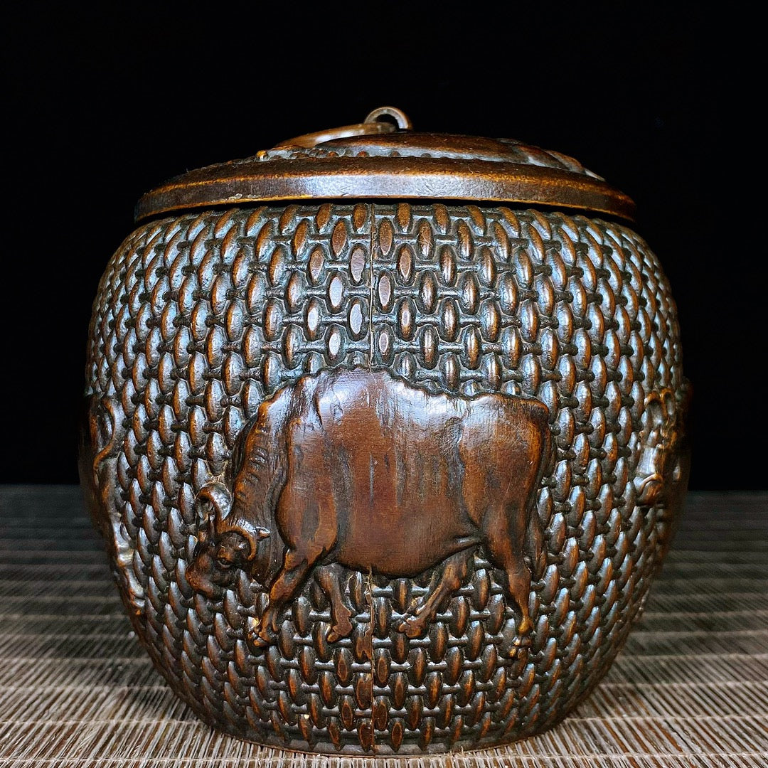 Handcrafted Pure Copper Jar with Five Engraved Bull Patterns - Unique Vintage Art Piece