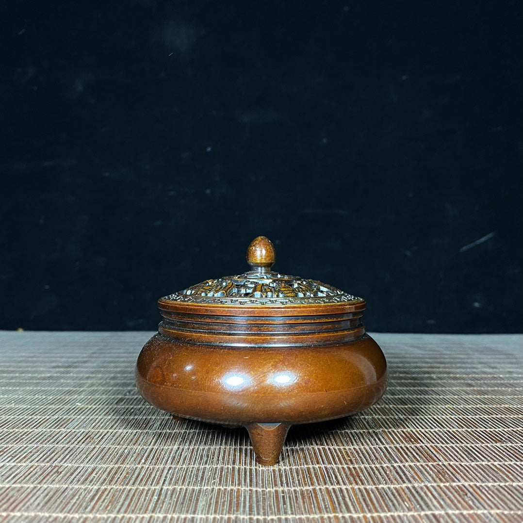 Elegant Handcrafted Pure Copper Incense Burner with Intricate Lid Design - Perfect Gift for Collectors